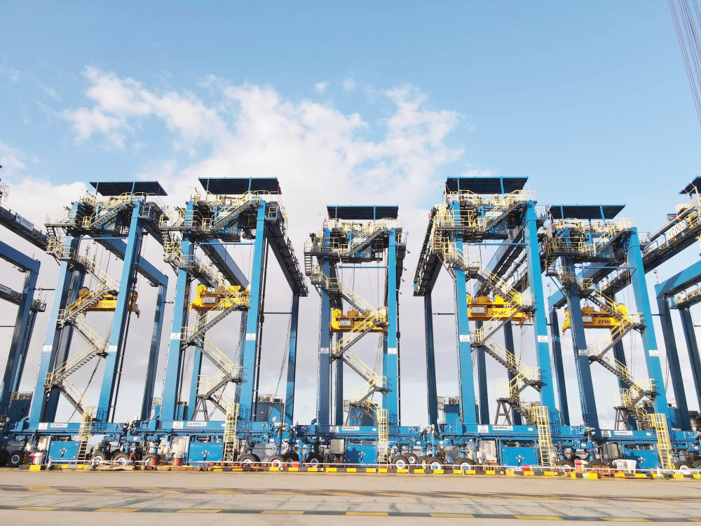 10臺GENMA混動RTG順利發(fā)運(yùn) 助力RSGT孟加拉碼頭現(xiàn)代化升級(圖1)